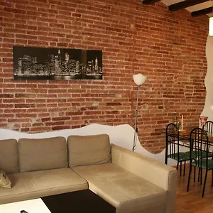 Rustic 2 Bedroom Poble Sec , Barcelona España